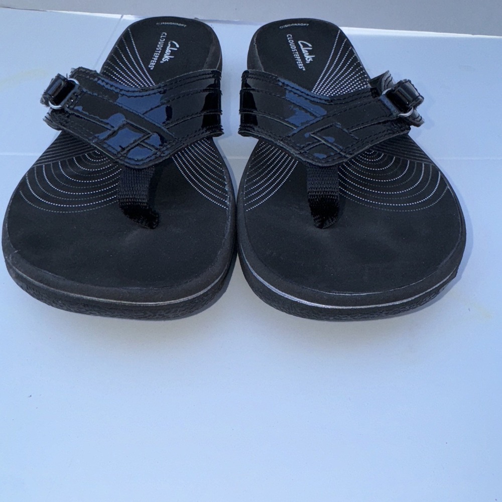 CLARKS Women's Black Patent Cloudsteppers Breeze Sea Flip Flop Slip On Sandal 10 - Picture 3 of 7